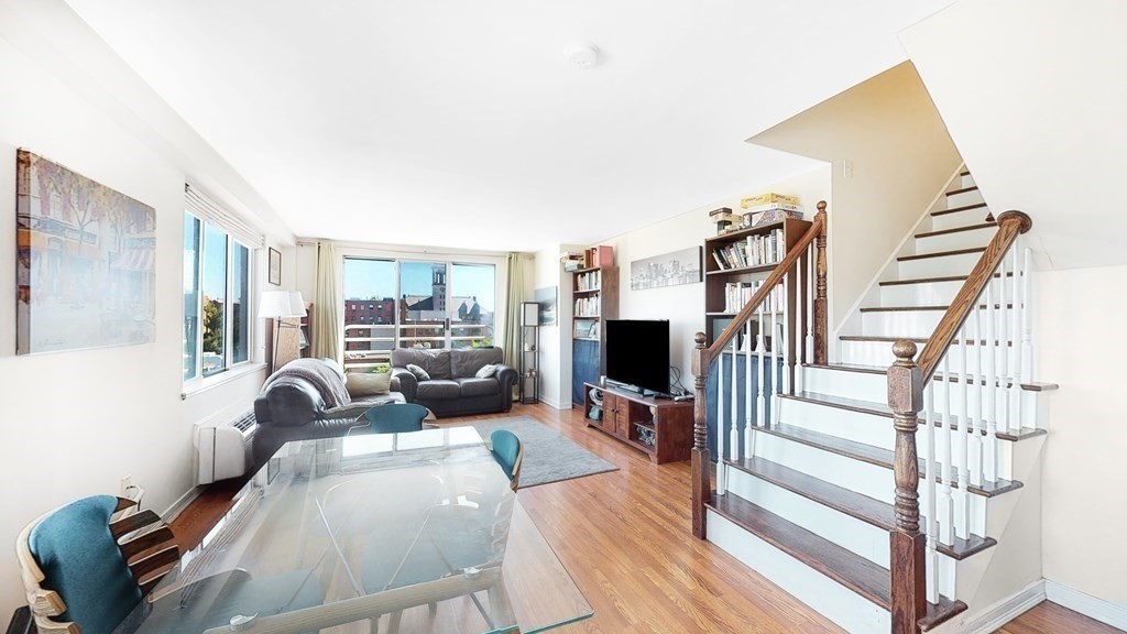 332 Franklin, Cambridge, Massachusetts, 2 Bedrooms Bedrooms, 4 Rooms Rooms,1.5 BathroomsBathrooms,Residential Lease,For Rent,Franklin,73531754