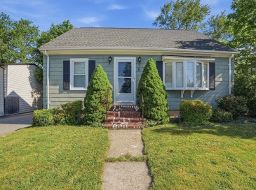 6 Guillotte Street, Acushnet, Massachusetts, 3 Bedrooms Bedrooms, 5 Rooms Rooms,1 BathroomBathrooms,Residential,For Sale,Guillotte Street,73531759