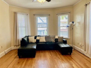 230 Callender St, Boston, Massachusetts, 3 Bedrooms Bedrooms, 8 Rooms Rooms,1 BathroomBathrooms,Residential Lease,For Rent,Callender St,73521295