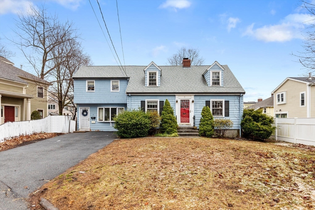 11 Barbara Ter, Watertown, Massachusetts, 4 Bedrooms Bedrooms, 10 Rooms Rooms,2 BathroomsBathrooms,Residential,For Sale,Barbara Ter,73492812