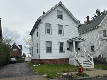 194 Adams Street, Malden, Massachusetts, 2 Bedrooms Bedrooms, 5 Rooms Rooms,1.5 BathroomsBathrooms,Residential Lease,For Rent,Adams Street,73515872