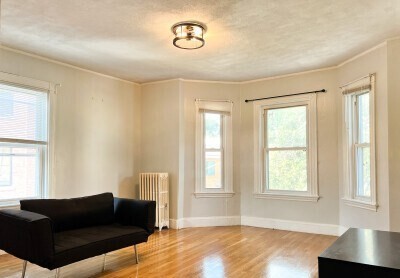 14 Smythe St, Brookline, Massachusetts, 2 Bedrooms Bedrooms, 5 Rooms Rooms,1 BathroomBathrooms,Residential Lease,For Rent,Smythe St,73513412