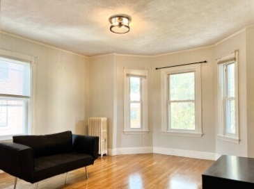 14 Smythe St, Brookline, Massachusetts, 2 Bedrooms Bedrooms, 5 Rooms Rooms,1 BathroomBathrooms,Residential Lease,For Rent,Smythe St,73513412