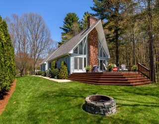 41 Smith Street, Palmer, Massachusetts, 3 Bedrooms Bedrooms, 9 Rooms Rooms,2 BathroomsBathrooms,Residential,For Sale,Smith Street,73508869