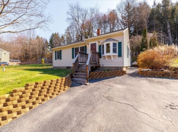 33 Marcius Rd, Worcester, Massachusetts, 3 Bedrooms Bedrooms, 5 Rooms Rooms,1 BathroomBathrooms,Residential,For Sale,Marcius Rd,73501680