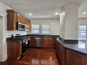10 Woodfield St, Boston, Massachusetts, 2 Bedrooms Bedrooms, 6 Rooms Rooms,1 BathroomBathrooms,Residential Lease,For Rent,Woodfield St,73525343