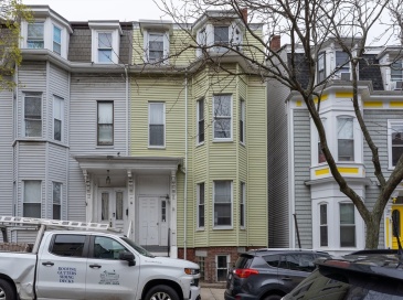 13 Gates St, Boston, Massachusetts, 6 Bedrooms Bedrooms, 15 Rooms Rooms,3 BathroomsBathrooms,Residential Income,For Sale,Gates St,73504836
