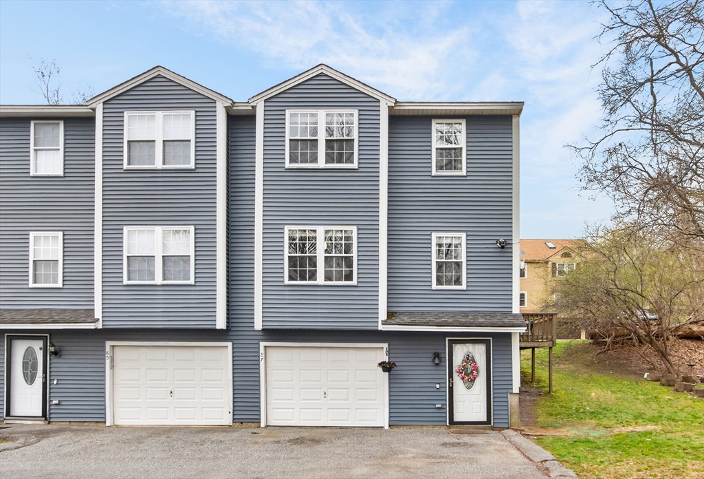 87 Mercury Terrace, Haverhill, Massachusetts, 2 Bedrooms Bedrooms, 5 Rooms Rooms,1.5 BathroomsBathrooms,Residential,For Sale,Mercury Terrace,73508173