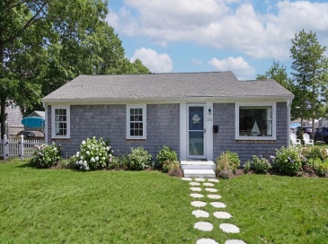 296 Seacoast Shores, Falmouth, Massachusetts, 3 Bedrooms Bedrooms, 6 Rooms Rooms,1 BathroomBathrooms,Residential,For Sale,Seacoast Shores,73506911