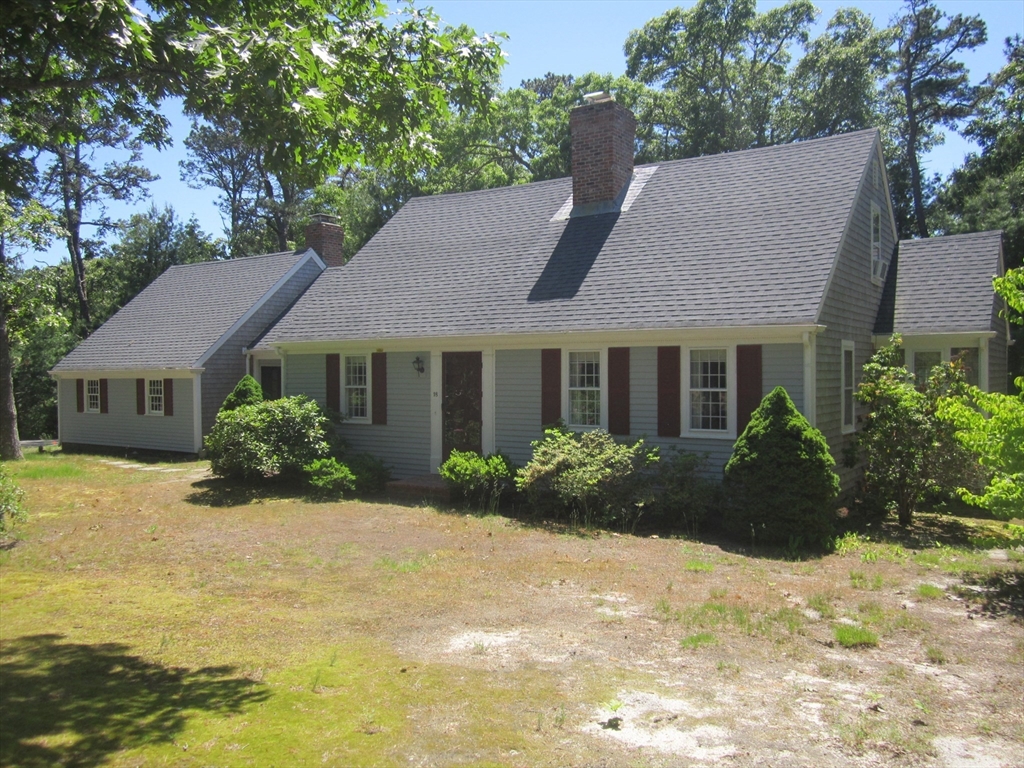 18 Sturbridge Dr, Orleans, Massachusetts, 3 Bedrooms Bedrooms, 7 Rooms Rooms,2.5 BathroomsBathrooms,Residential,For Sale,Sturbridge Dr,73531799