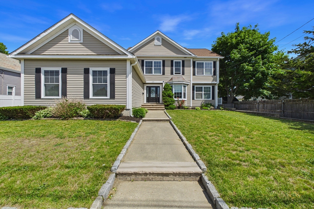 277 Tarkiln Hill Rd, New Bedford, Massachusetts, 4 Bedrooms Bedrooms, 8 Rooms Rooms,3.5 BathroomsBathrooms,Residential,For Sale,Tarkiln Hill Rd,73531816