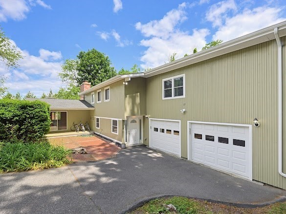 17 Churchill Road, Winchester, Massachusetts, 5 Bedrooms Bedrooms, 11 Rooms Rooms,3.5 BathroomsBathrooms,Residential Lease,For Rent,Churchill Road,73532045