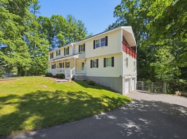 14 Terra Ln, Hudson, New Hampshire, 4 Bedrooms Bedrooms, 13 Rooms Rooms,3.5 BathroomsBathrooms,Residential,For Sale,Terra Ln,73532037