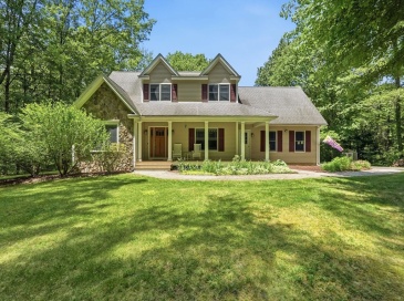 757 Park Hill Rd., Northampton, Massachusetts, 4 Bedrooms Bedrooms, 8 Rooms Rooms,3 BathroomsBathrooms,Residential,For Sale,Park Hill Rd.,73532017