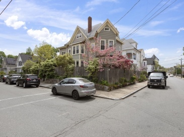 60 Market St, Brockton, Massachusetts, 7 Bedrooms Bedrooms, 13 Rooms Rooms,5 BathroomsBathrooms,Residential Income,For Sale,Market St,73531968