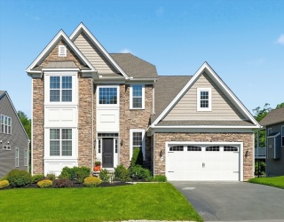 49 Pine Tree Dr, Methuen, Massachusetts, 3 Bedrooms Bedrooms, 9 Rooms Rooms,3 BathroomsBathrooms,Residential,For Sale,Pine Tree Dr,73531825