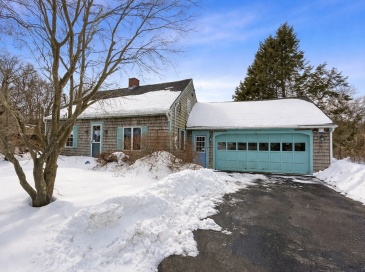 720 Hancock St, Abington, Massachusetts, 3 Bedrooms Bedrooms, 6 Rooms Rooms,2 BathroomsBathrooms,Residential,For Sale,Hancock St,73482366