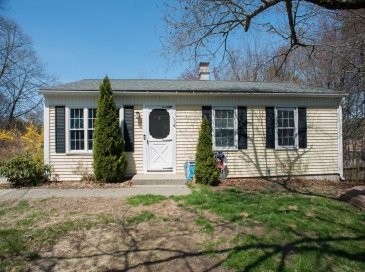 59 Carney St, Uxbridge, Massachusetts, 3 Bedrooms Bedrooms, 5 Rooms Rooms,1 BathroomBathrooms,Residential,For Sale,Carney St,73503357