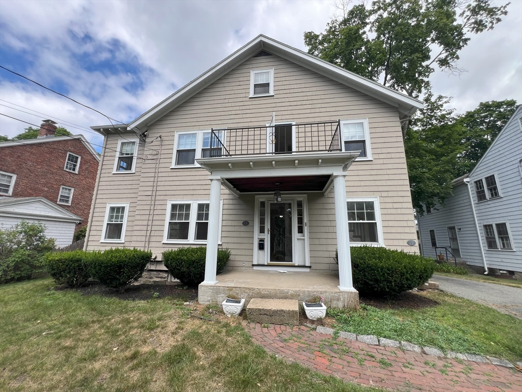 19 Maple St, Newton, Massachusetts, 2 Bedrooms Bedrooms, 7 Rooms Rooms,1 BathroomBathrooms,Residential Lease,For Rent,Maple St,73531858