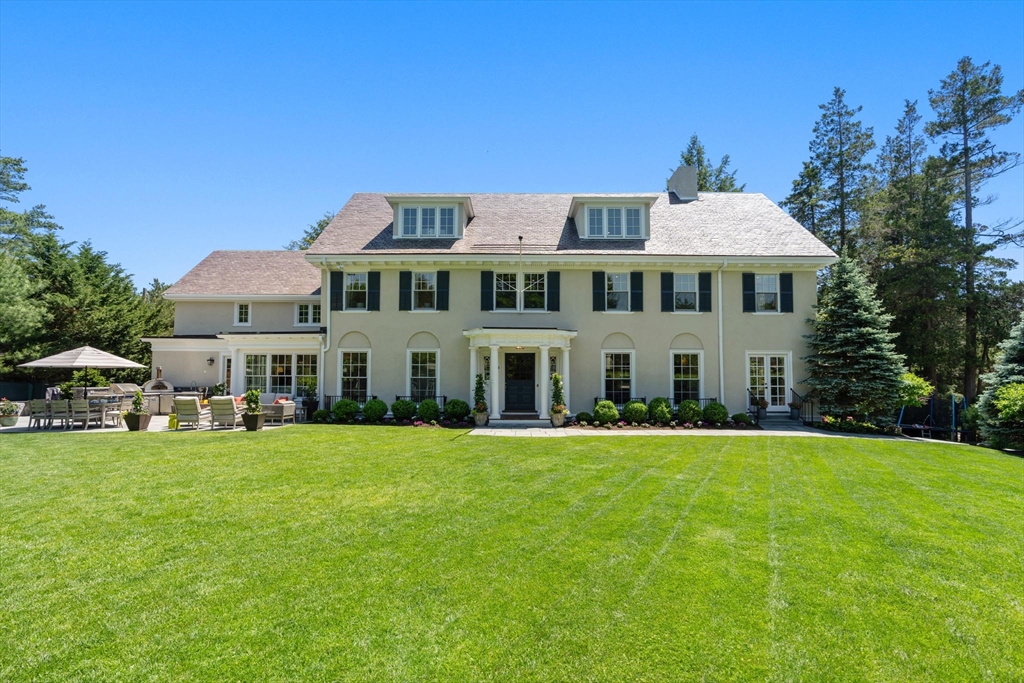 10 Burnham Rd, Newton, Massachusetts, 6 Bedrooms Bedrooms, 13 Rooms Rooms,5 BathroomsBathrooms,Residential,For Sale,Burnham Rd,73531797