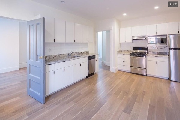 301 Newbury, Boston, Massachusetts, 2 Bedrooms Bedrooms, 3 Rooms Rooms,2 BathroomsBathrooms,Residential Lease,For Rent,Newbury,73531918