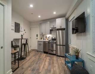27 Charter Street, Boston, Massachusetts, 3 Bedrooms Bedrooms, 7 Rooms Rooms,2 BathroomsBathrooms,Residential Lease,For Rent,Charter Street,73531913