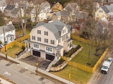 72 Holland St, Winchester, Massachusetts, 4 Bedrooms Bedrooms, 10 Rooms Rooms,2.5 BathroomsBathrooms,Residential Lease,For Rent,Holland St,73531962