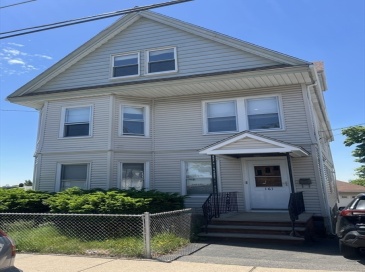 161 Garland St., Everett, Massachusetts, 3 Bedrooms Bedrooms, 6 Rooms Rooms,1 BathroomBathrooms,Residential Lease,For Rent,Garland St.,73532012