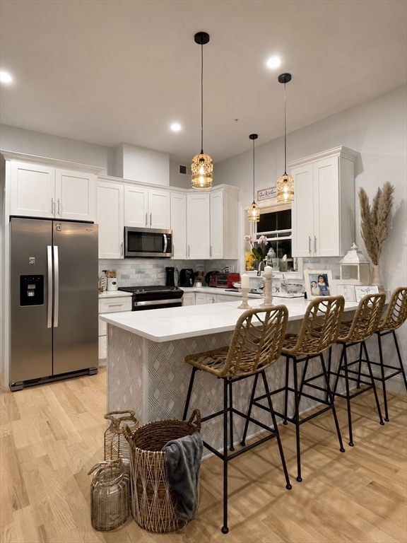 28 Browning Ave, Boston, Massachusetts, 3 Bedrooms Bedrooms, 5 Rooms Rooms,2 BathroomsBathrooms,Residential Lease,For Rent,Browning Ave,73532177