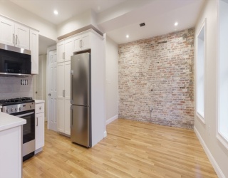 217 West 9th, Boston, Massachusetts, 2 Bedrooms Bedrooms, 4 Rooms Rooms,1 BathroomBathrooms,Residential Lease,For Rent,West 9th,73532082