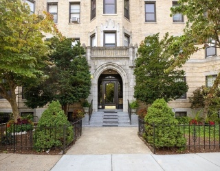 51 Park Drive, Boston, Massachusetts, 2 Rooms Rooms,1 BathroomBathrooms,Residential Lease,For Rent,Park Drive,73532112