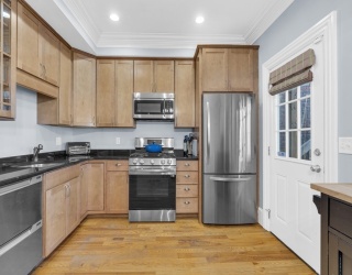 55 Gates St, Boston, Massachusetts, 3 Bedrooms Bedrooms, 5 Rooms Rooms,3 BathroomsBathrooms,Residential Lease,For Rent,Gates St,73532119