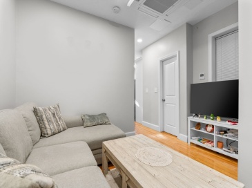 754 Huntington Ave, Boston, Massachusetts, 1 Bedroom Bedrooms, 3 Rooms Rooms,1 BathroomBathrooms,Residential Lease,For Rent,Huntington Ave,73532146 754 Huntington Ave, Boston, Massachusetts, 1 Bedroom Bedrooms, 3 Rooms Rooms,1 BathroomBathrooms,Residential Lease,For Rent,Huntington Ave,73532146