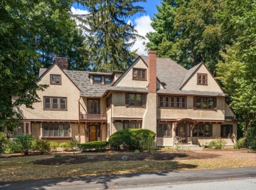 9-11 Hampden Street, Wellesley, Massachusetts, 8 Bedrooms Bedrooms, 18 Rooms Rooms,4 BathroomsBathrooms,Residential Income,For Sale,Hampden Street,73503039