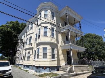 19 Clinton Ave, Brockton, Massachusetts, 16 Bedrooms Bedrooms, 18 Rooms Rooms,6 BathroomsBathrooms,Residential Income,For Sale,Clinton Ave,73532156