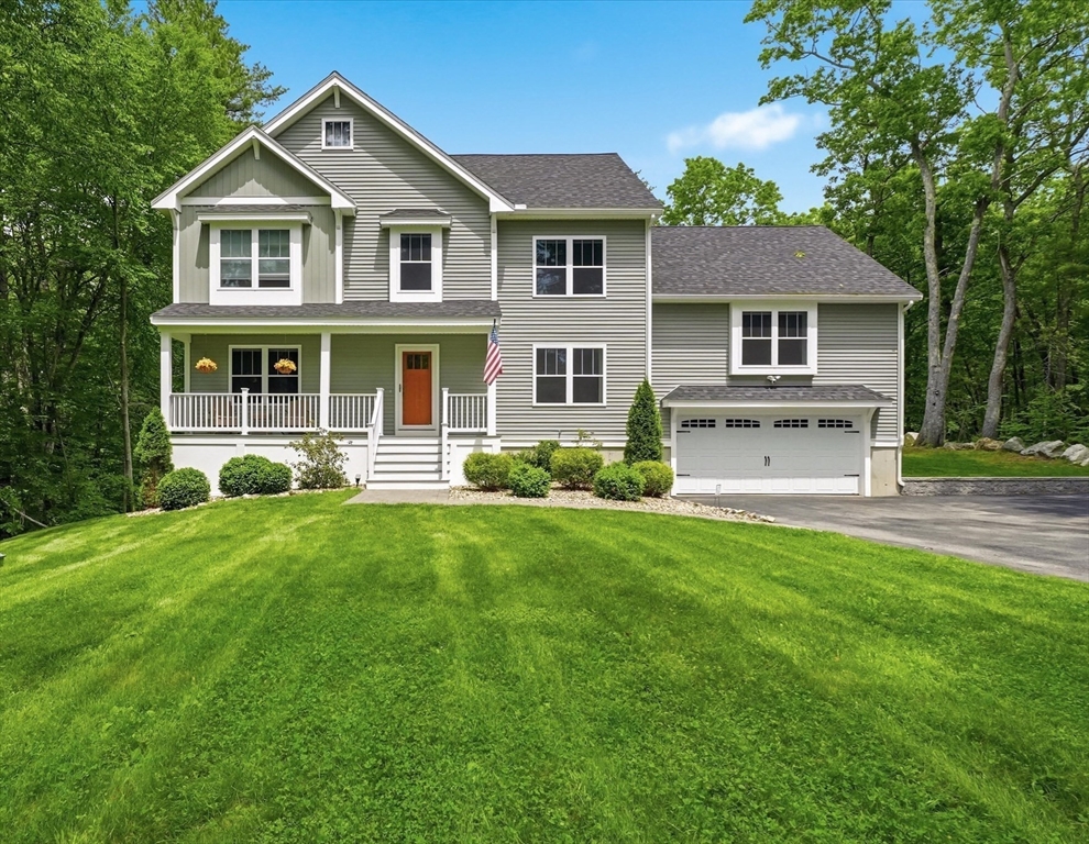 109 Thurlow St, Georgetown, Massachusetts, 4 Bedrooms Bedrooms, 10 Rooms Rooms,2.5 BathroomsBathrooms,Residential,For Sale,Thurlow St,73532128