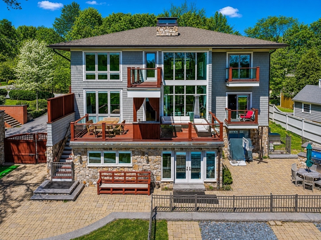 2 Blanchard Road, Cambridge, Massachusetts, 5 Bedrooms Bedrooms, 12 Rooms Rooms,4.5 BathroomsBathrooms,Residential,For Sale,Blanchard Road,73529336