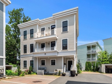 113 Beacon Street, Somerville, Massachusetts, 3 Bedrooms Bedrooms, 5 Rooms Rooms,2 BathroomsBathrooms,Residential,For Sale,Beacon Street,73532228 113 Beacon Street, Somerville, Massachusetts, 3 Bedrooms Bedrooms, 5 Rooms Rooms,2 BathroomsBathrooms,Residential,For Sale,Beacon Street,73532228