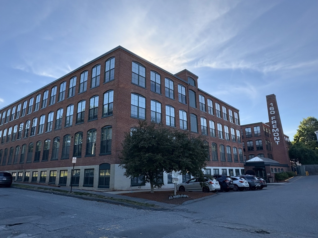 160 Fremont St., Worcester, Massachusetts, 1 Bedroom Bedrooms, 3 Rooms Rooms,1 BathroomBathrooms,Residential,For Sale,Fremont St.,73532107