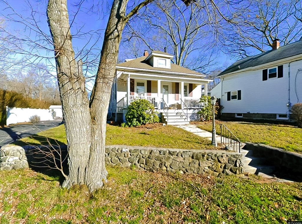 63 Dunster Lane, Winchester, Massachusetts, 2 Bedrooms Bedrooms, 6 Rooms Rooms,1 BathroomBathrooms,Residential,For Sale,Dunster Lane,73532111