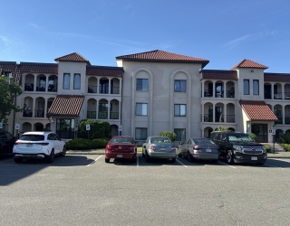 685 Oak St, Brockton, Massachusetts, 1 Bedroom Bedrooms, 3 Rooms Rooms,1 BathroomBathrooms,Residential,For Sale,Oak St,73532270