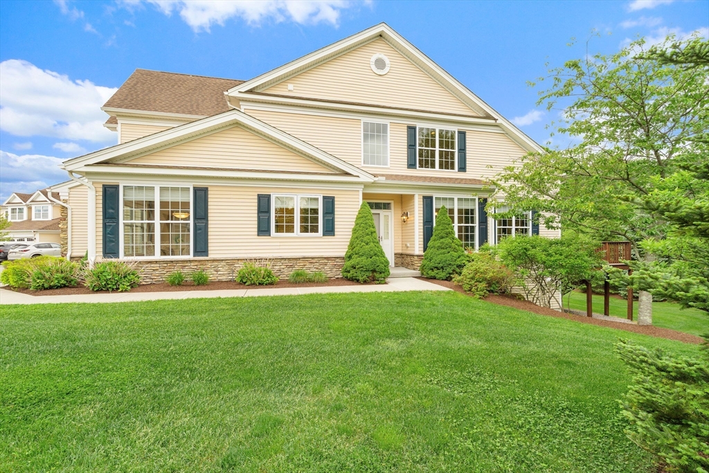 1 Avebury, Marlborough, Massachusetts, 2 Bedrooms Bedrooms, 6 Rooms Rooms,2.5 BathroomsBathrooms,Residential,For Sale,Avebury,73531894