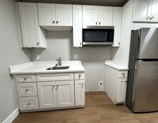 189 E Merrimack Street, Lowell, Massachusetts, 1 Bedroom Bedrooms, 2 Rooms Rooms,1 BathroomBathrooms,Residential Lease,For Rent,E Merrimack Street,73532278
