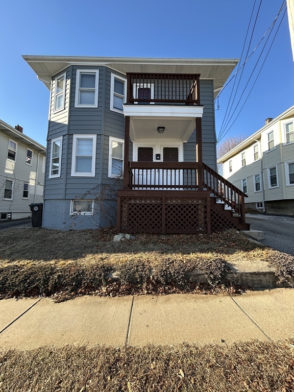 17 Oakland, Watertown, Massachusetts, 3 Bedrooms Bedrooms, 7 Rooms Rooms,1 BathroomBathrooms,Residential Lease,For Rent,Oakland,73532260