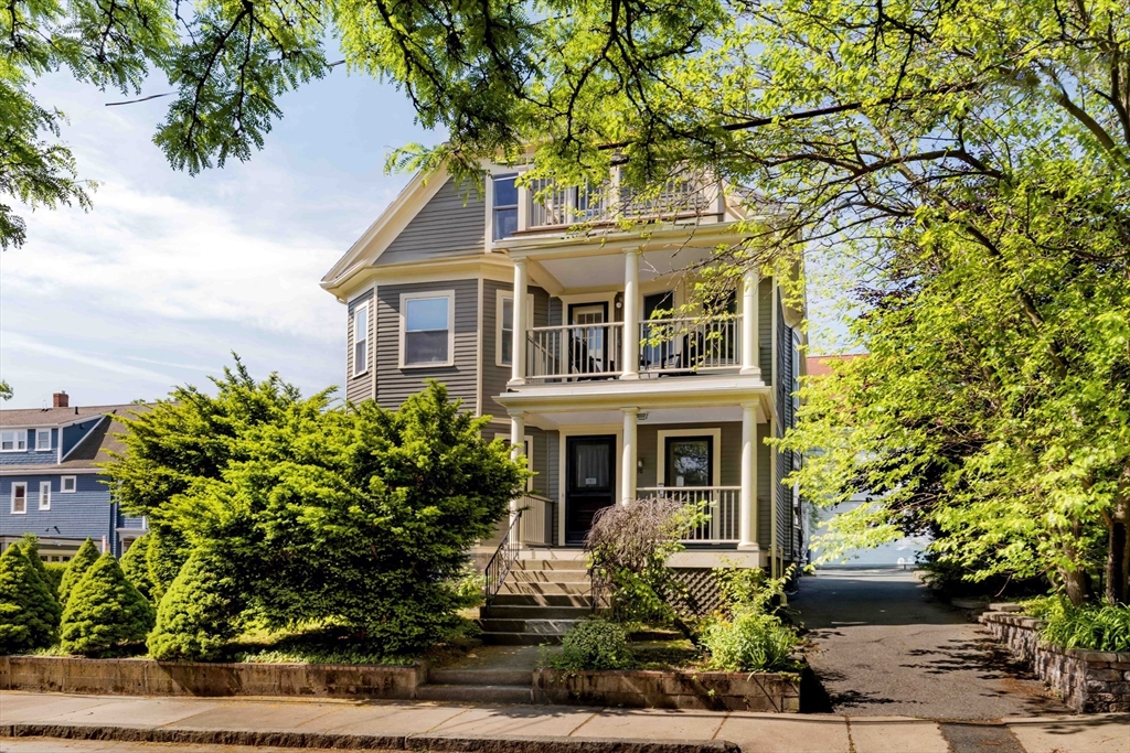 98 Electric Ave., Somerville, Massachusetts, 2 Bedrooms Bedrooms, 5 Rooms Rooms,1 BathroomBathrooms,Residential,For Sale,Electric Ave.,73532154