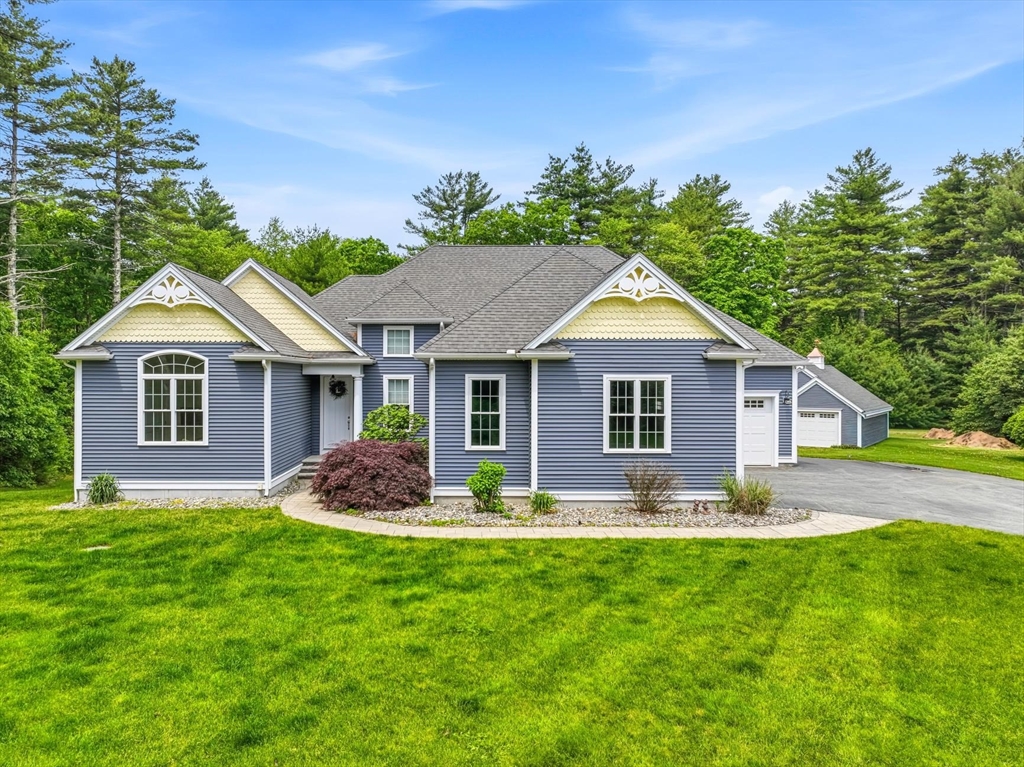 27 W River St, Upton, Massachusetts, 3 Bedrooms Bedrooms, 12 Rooms Rooms,2.5 BathroomsBathrooms,Residential,For Sale,W River St,73532182