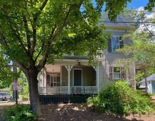 107 Riverside Drive, Northampton, Massachusetts, 3 Bedrooms Bedrooms, 6 Rooms Rooms,1 BathroomBathrooms,Residential,For Sale,Riverside Drive,73532310