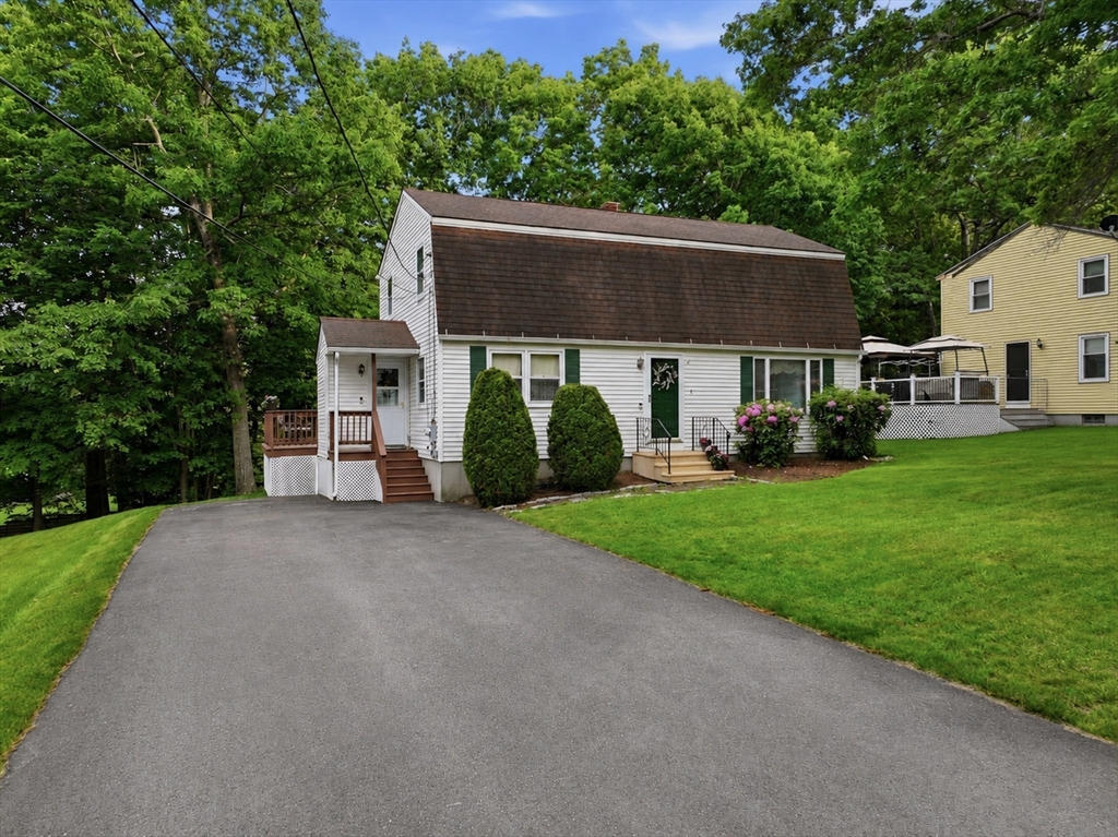 3 Barrows Road, Worcester, Massachusetts, 3 Bedrooms Bedrooms, 7 Rooms Rooms,2 BathroomsBathrooms,Residential,For Sale,Barrows Road,73532169