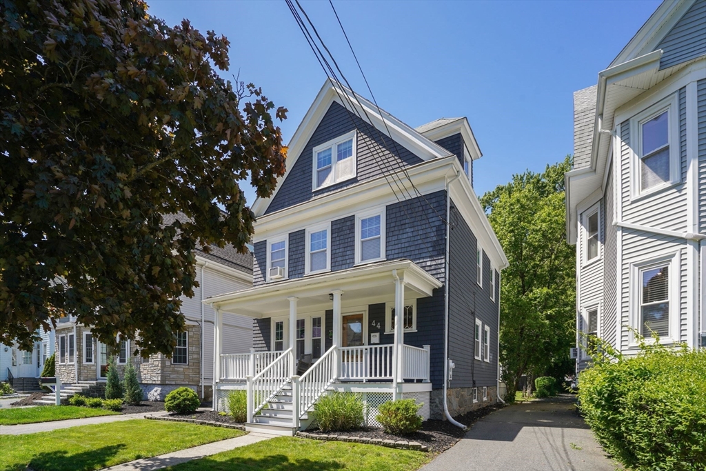 44 Houston Avenue, Milton, Massachusetts, 4 Bedrooms Bedrooms, 7 Rooms Rooms,1.5 BathroomsBathrooms,Residential,For Sale,Houston Avenue,73532316