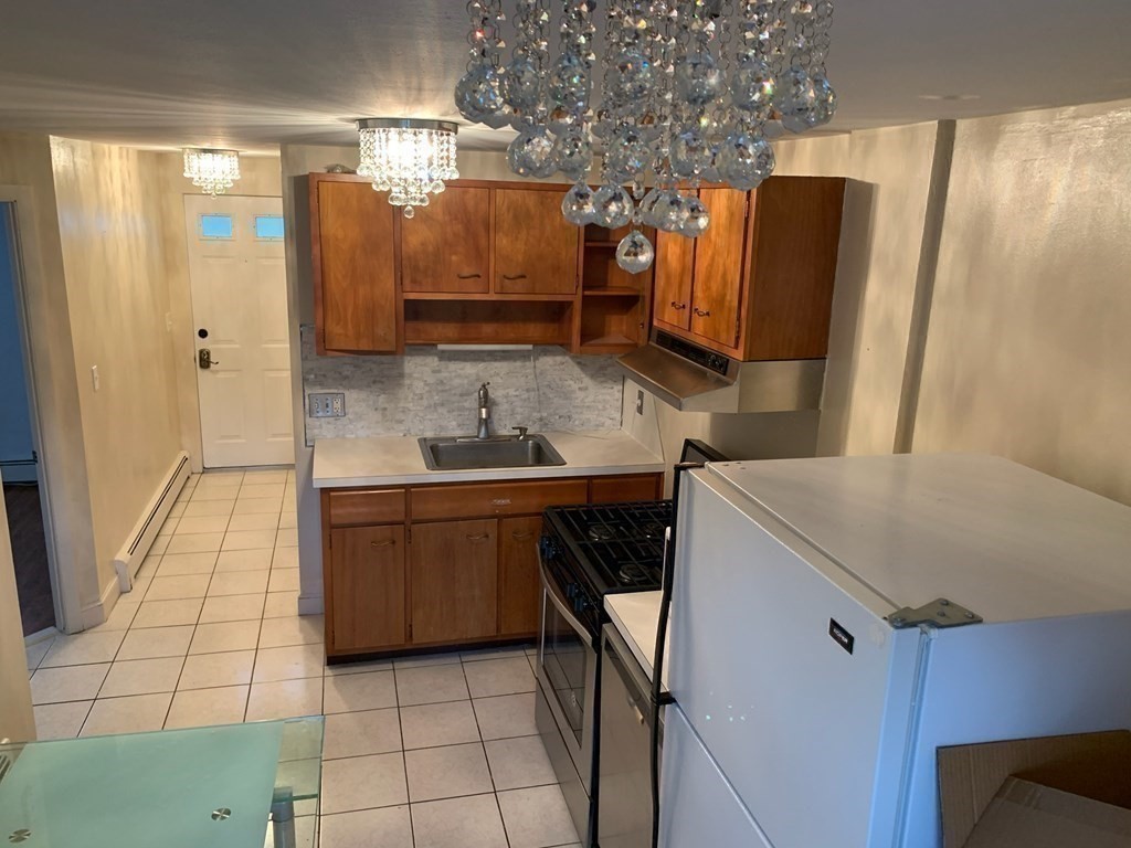 378A Boylston Street, Newton, Massachusetts, 1 Bedroom Bedrooms, 3 Rooms Rooms,1 BathroomBathrooms,Residential Lease,For Rent,Boylston Street,73532267